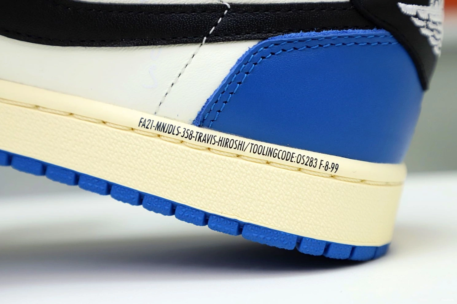 TRAVIS AIR DESIGN JORDAN FRAGMENT 1 X X LOW SCOTT 0817